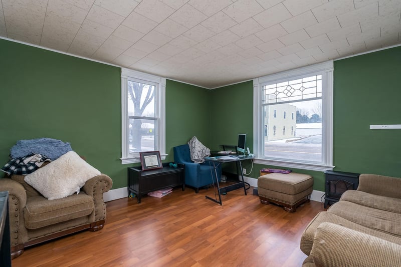 310 Main St, Henderson, MN 56044
