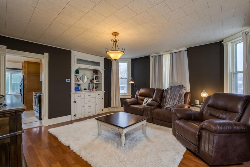 310 Main St, Henderson, MN 56044