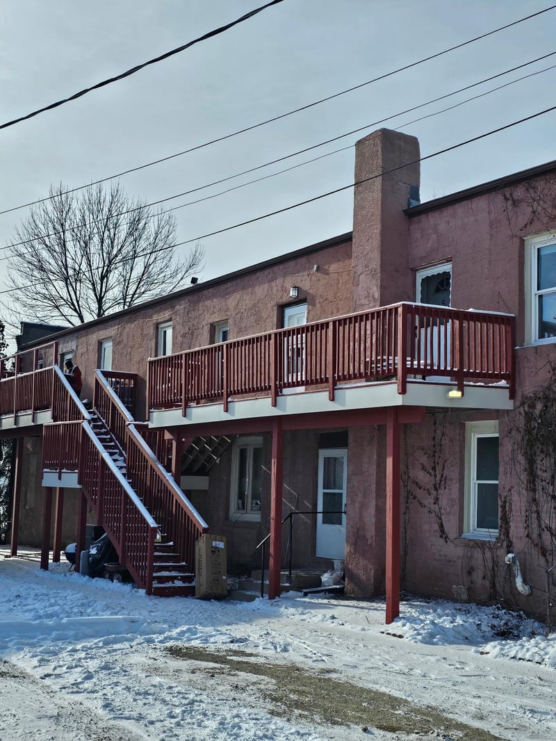 24 W Main St, Hayfield, MN 55940