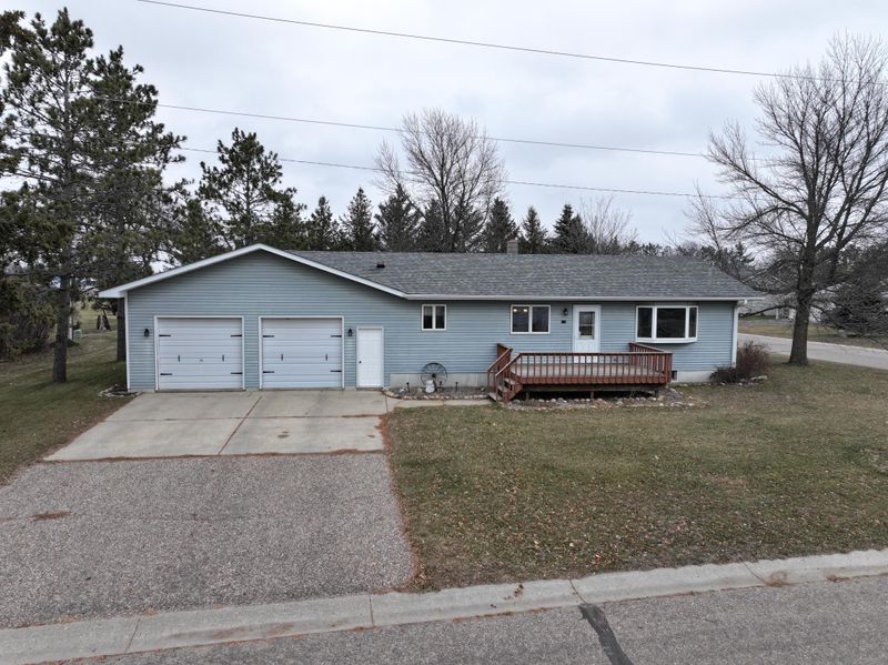 221 E 1st St, Carlos, MN 56319