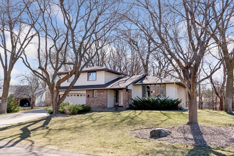 10375 29th Ave N, Plymouth, MN 55441