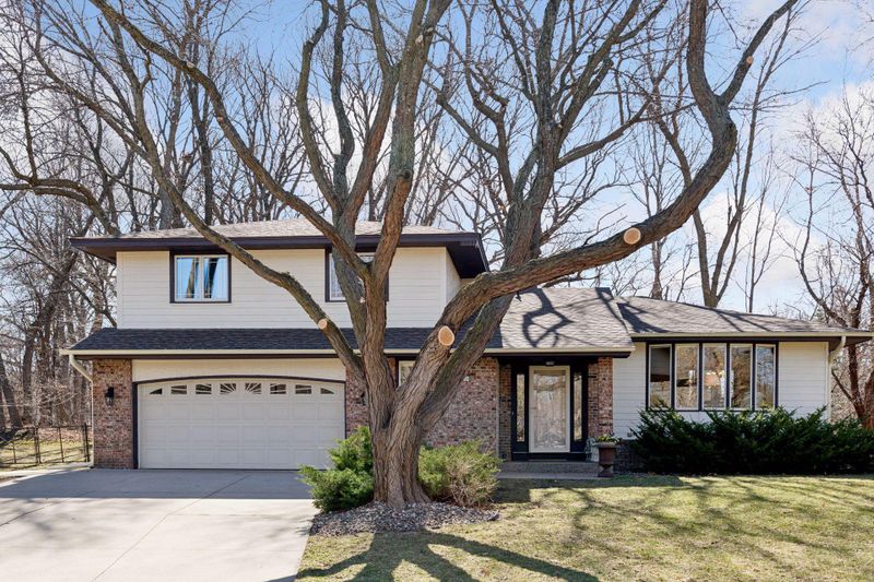 10375 29th Ave N, Plymouth, MN 55441