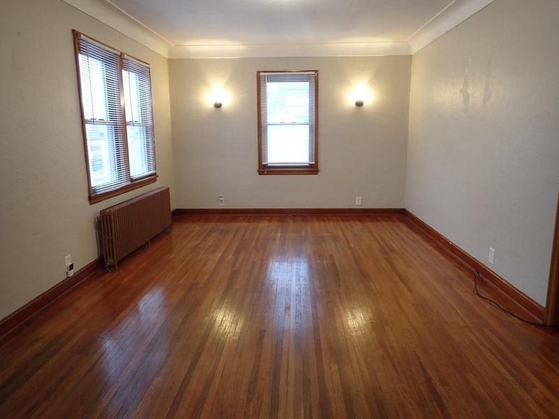 126 8th Ave N, South Saint Paul, MN 55075
