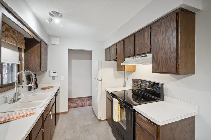 10483 Osage St NW, Coon Rapids, MN 55433