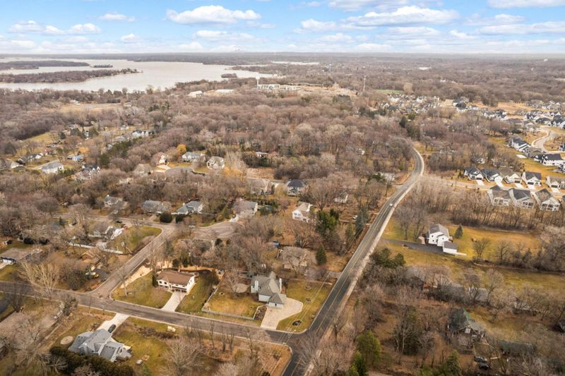 25340 Smithtown Rd, Shorewood, MN 55331