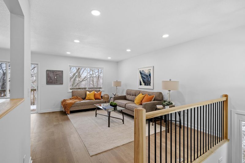 1191 Timbershore Ln, Eagan, MN 55123