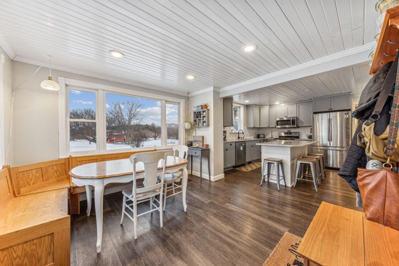 28500 Saint Croix Trl, Shafer, MN 55074