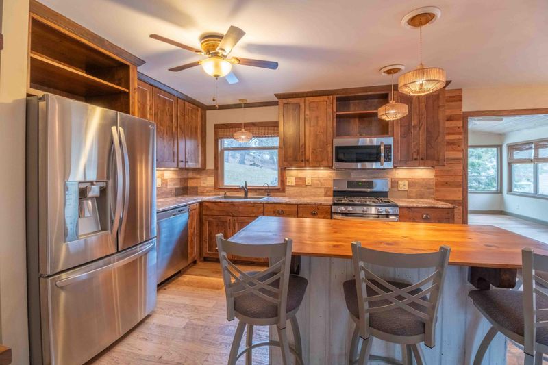 902 Viking St, Alexandria, MN 56308