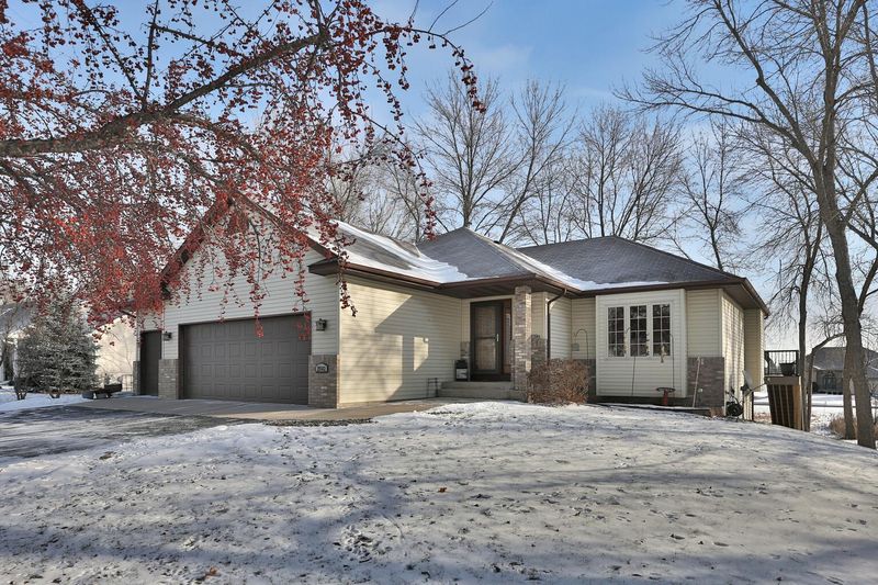 29682 295th Ln, Lindstrom, MN 55045