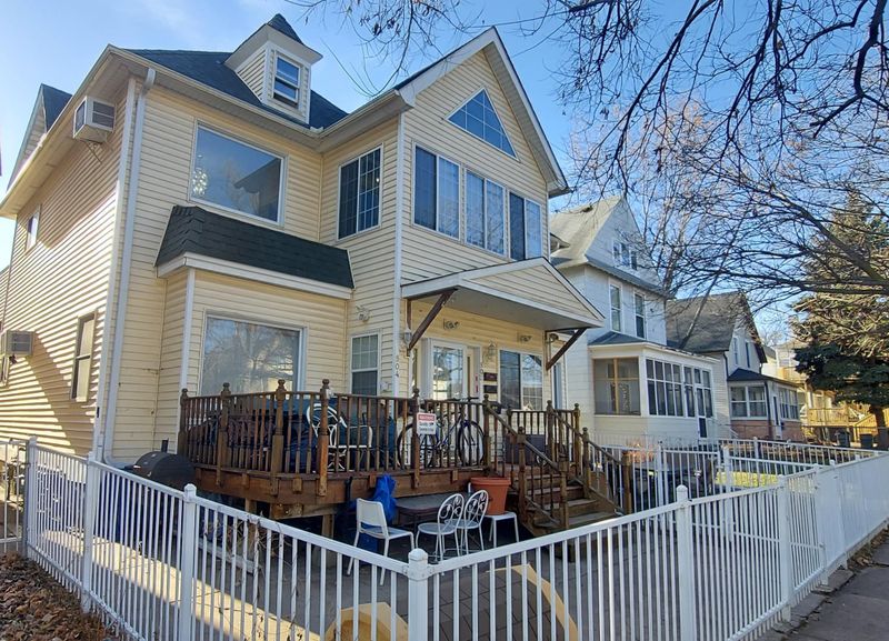 902 6th St E, Saint Paul, MN 55106
