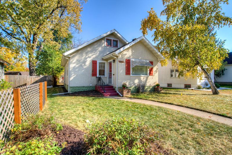 4226 Vincent Ave N, Minneapolis, MN 55412