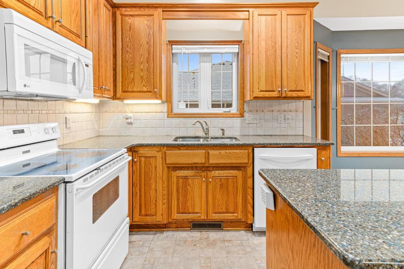 2238 Stephani Cir, Little Canada, MN 55117