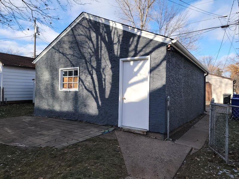 1171 Jessamine Ave E, Saint Paul, MN 55106