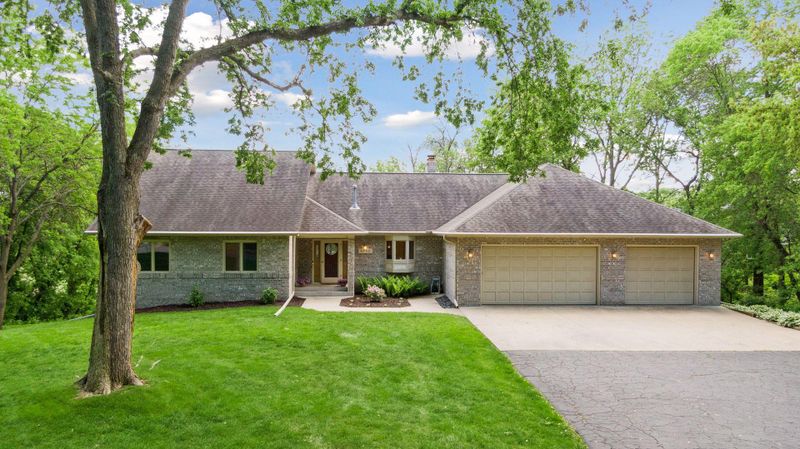 4700 Eastwood Rd, Minnetonka, MN 55345
