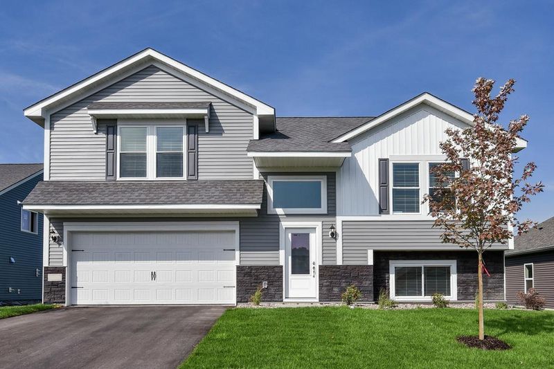 39693 Fallbrook Ave, North Branch, MN 55056