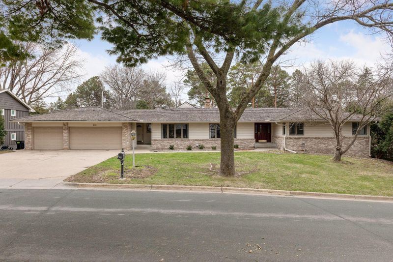 6021 Pine Grove Rd, Edina, MN 55436