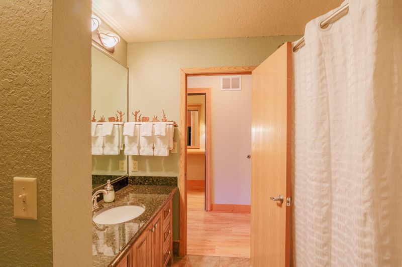 6373 Wynne Creek Dr #327, Biwabik, MN 55708