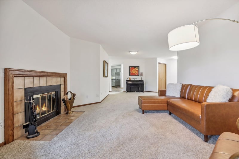15688 Sussex Dr, Minnetonka, MN 55345