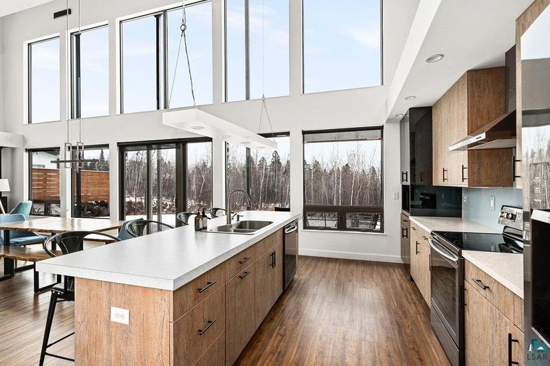 272 E 2nd St, Knife River, MN 55609
