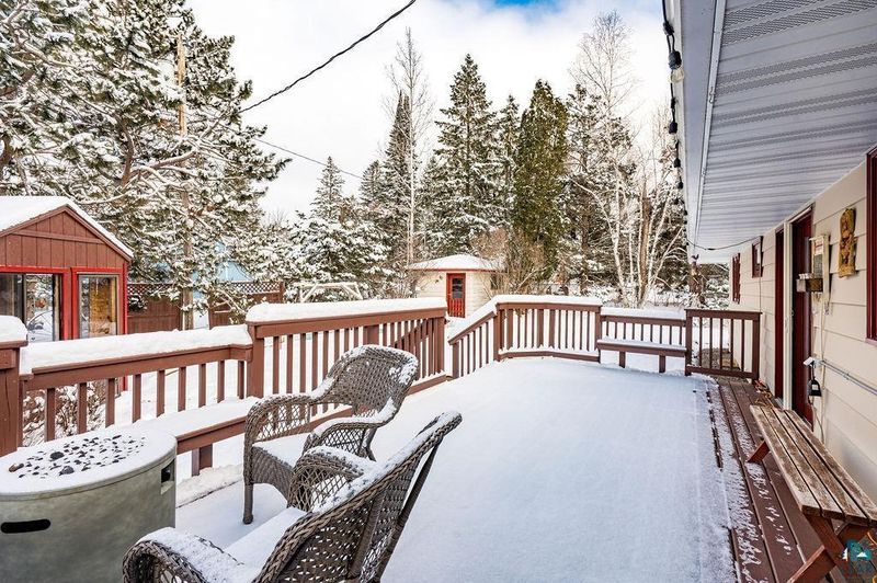 7 Birch Grove Rd, Esko, MN 55733