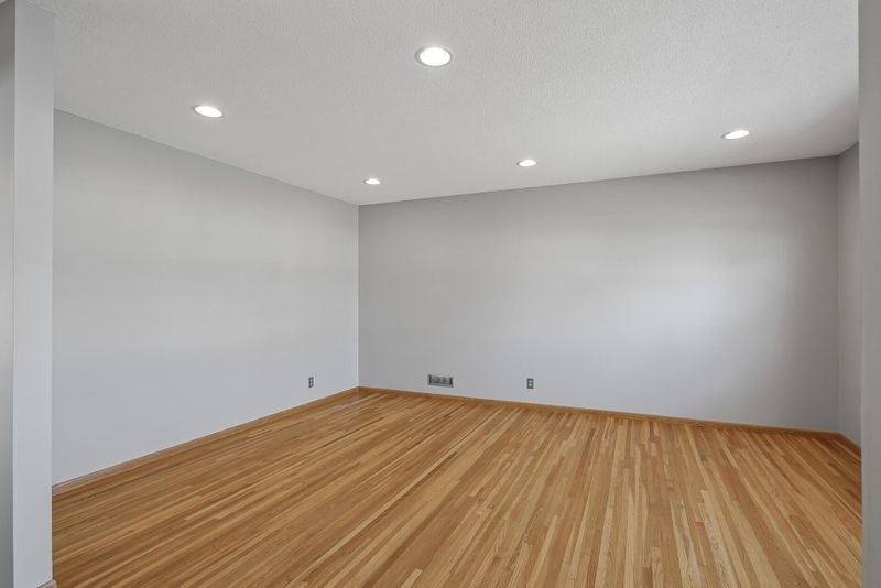7018 Girard Ave N, Brooklyn Center, MN 55430