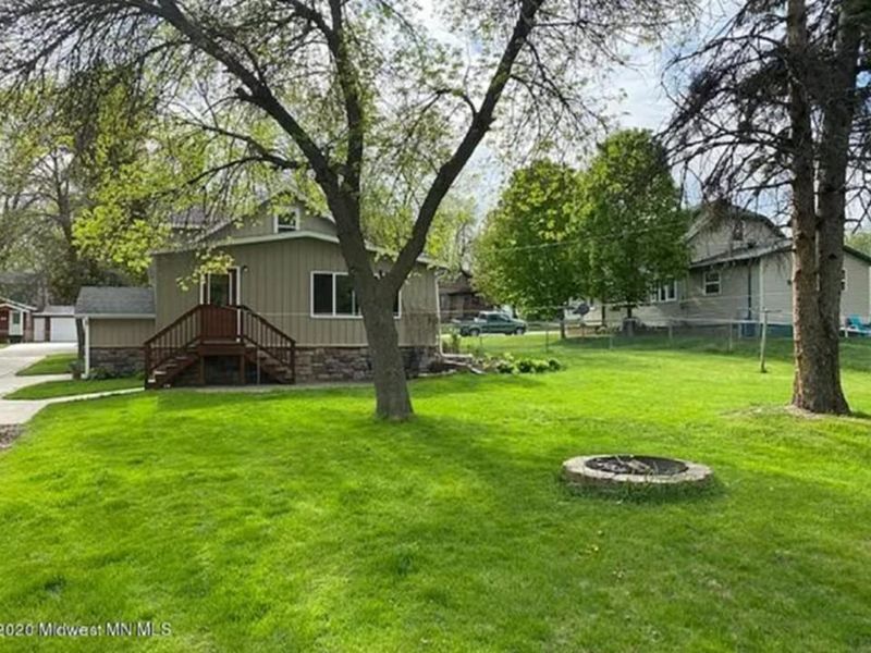 509 Larson Ave, Ashby, MN 56309