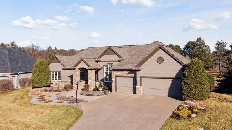 9466 Wedgewood Dr, Woodbury, MN 55125