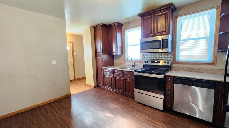 990 Aurora Ave, Saint Paul, MN 55104