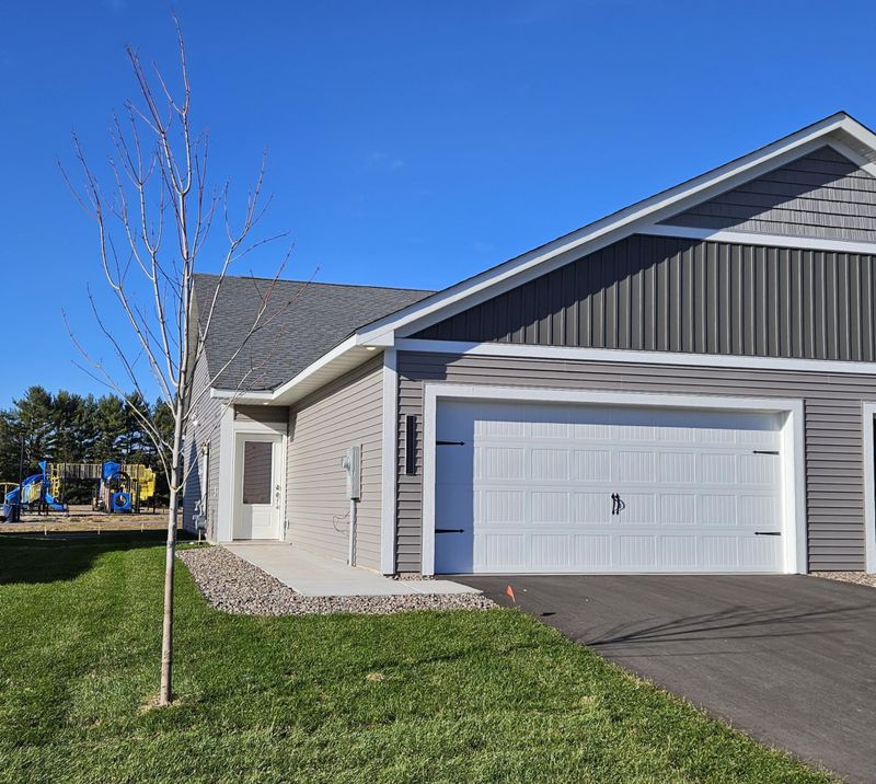 8404 Cherry St, Clear Lake, MN 55319