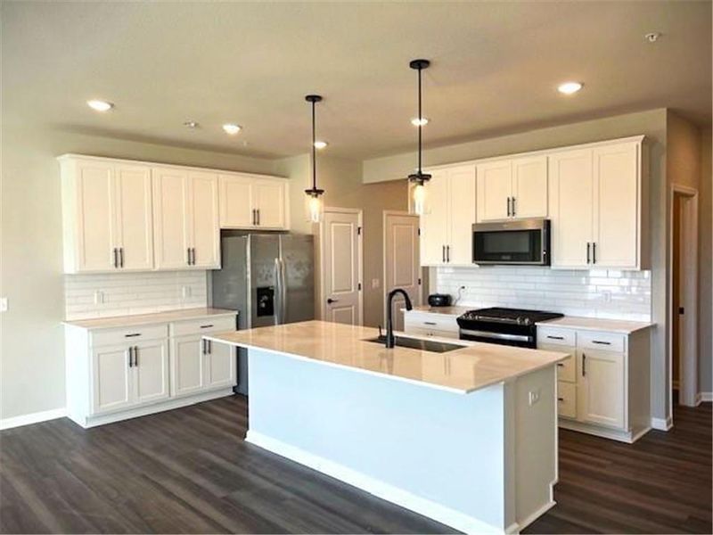 2577 Paddock Pa, Shakopee, MN 55379