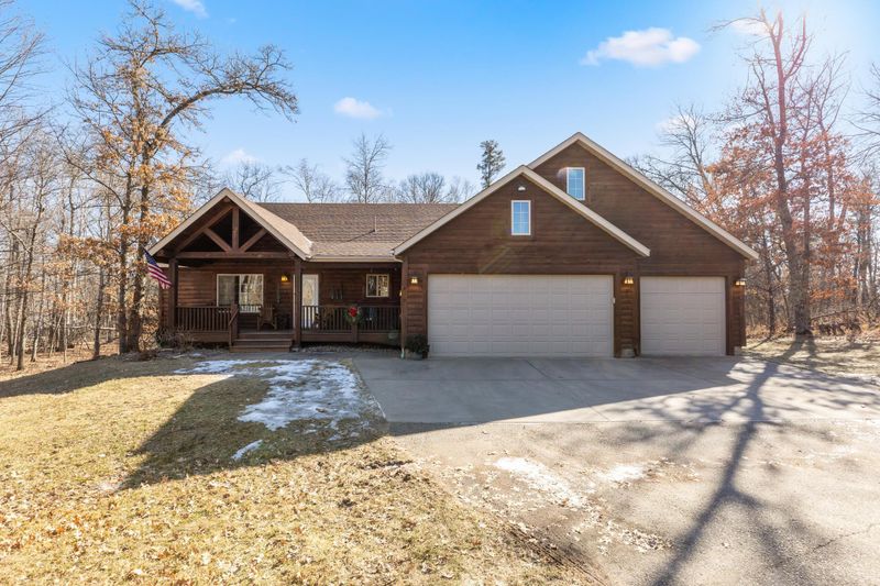 7891 Logging Ln, Breezy Point, MN 56472