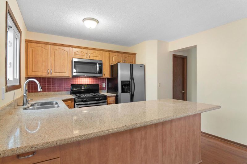 1528 Clemson Dr #A, Eagan, MN 55122