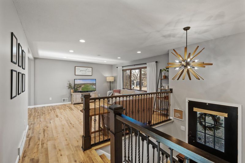 1096 Ingerson Rd, Shoreview, MN 55126