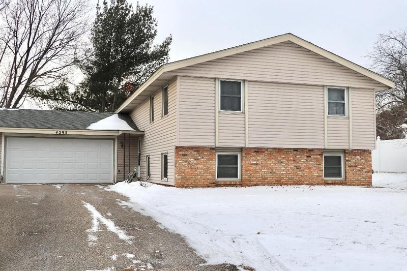 4295 Sequoia Dr, Eagan, MN 55122