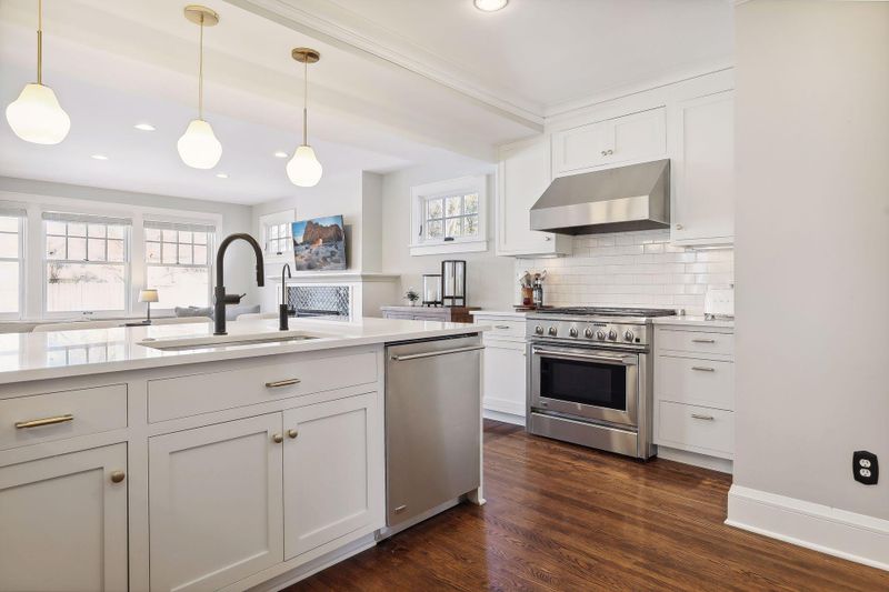 4504 Arden Ave, Edina, MN 55424
