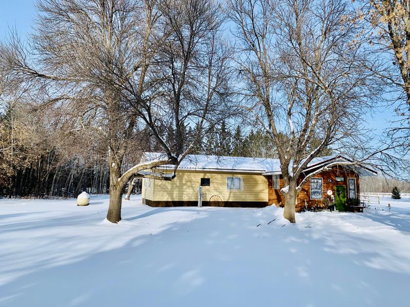 2984 16th St NW, Baudette, MN 56623