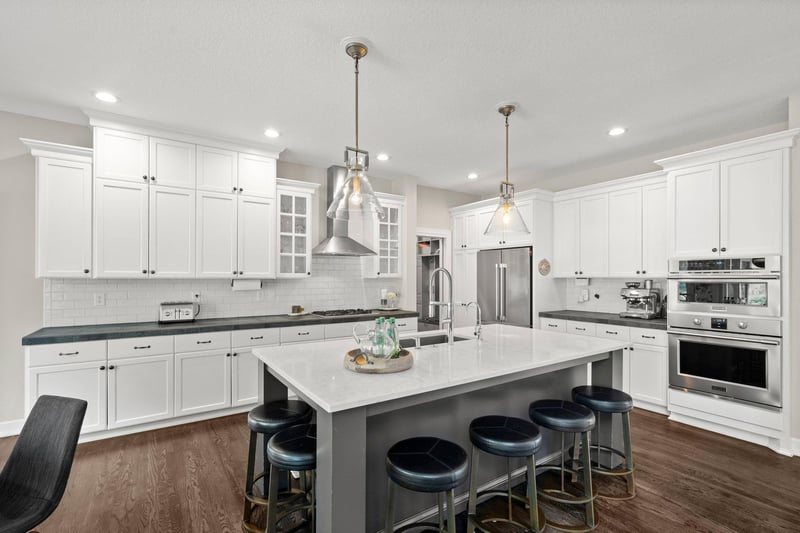 1600 Bridgewater Rd, Golden Valley, MN 55422
