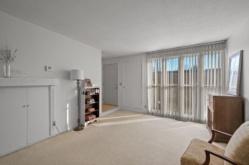 6319 Barrie Rd, Edina, MN 55435