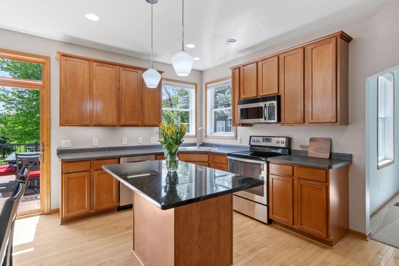 1614 117th Ave NE, Blaine, MN 55449