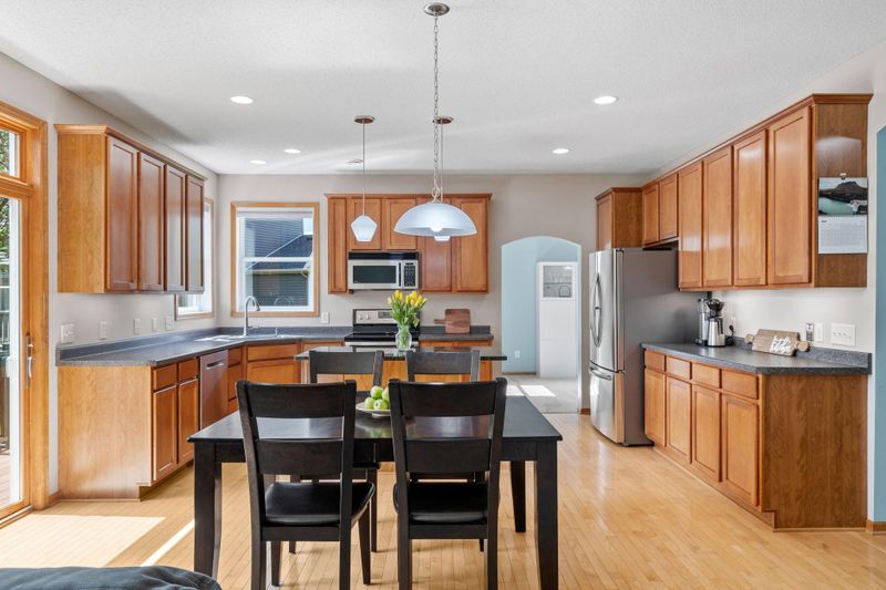 1614 117th Ave NE, Blaine, MN 55449