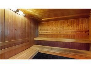 26 10th St W #404, Saint Paul, MN 55102