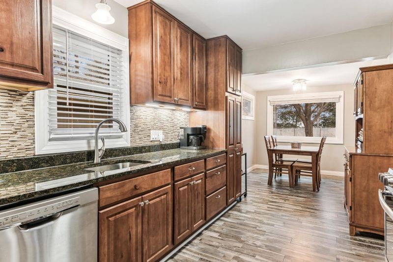 8666 Granada Ave S, Cottage Grove, MN 55016