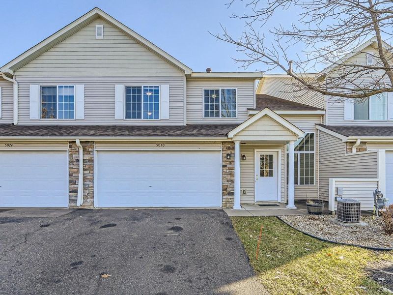 5070 207th St N, Forest Lake, MN 55025