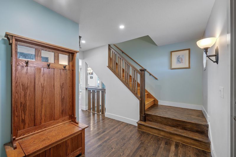 15768 Highview Dr, Apple Valley, MN 55124