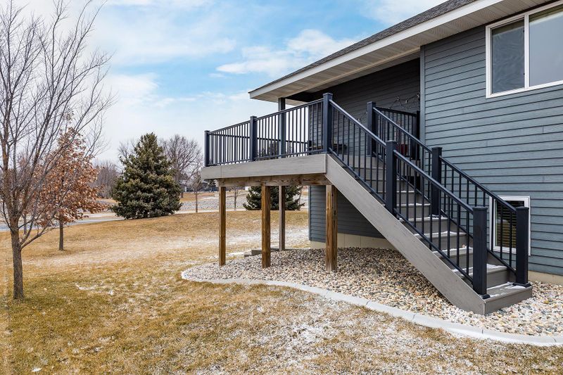345 Ottawa Ave SE, Hutchinson, MN 55350