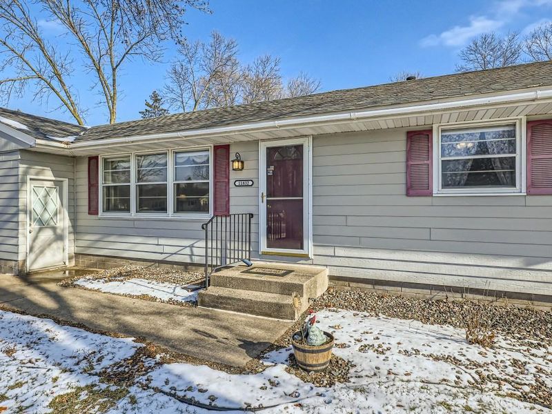11832 Kentucky Ave N, Champlin, MN 55316