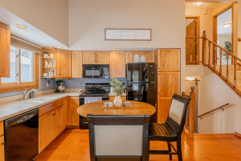 723 Sunset Way NW, Bemidji, MN 56601