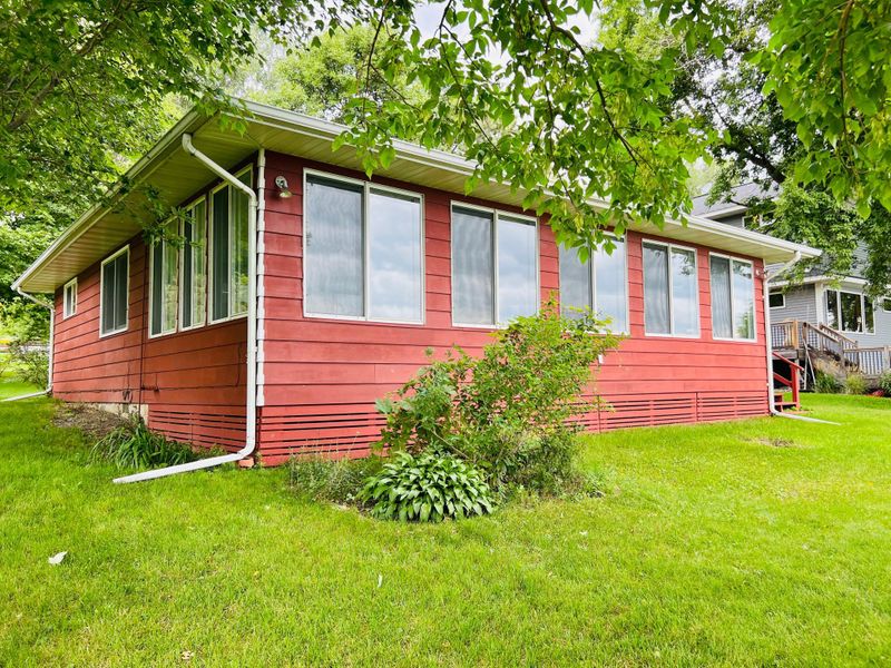 41772 Dawn Dr, Pelican Rapids, MN 56572