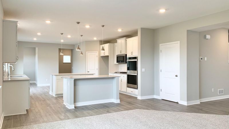 1831 August Dr, Shakopee, MN 55379