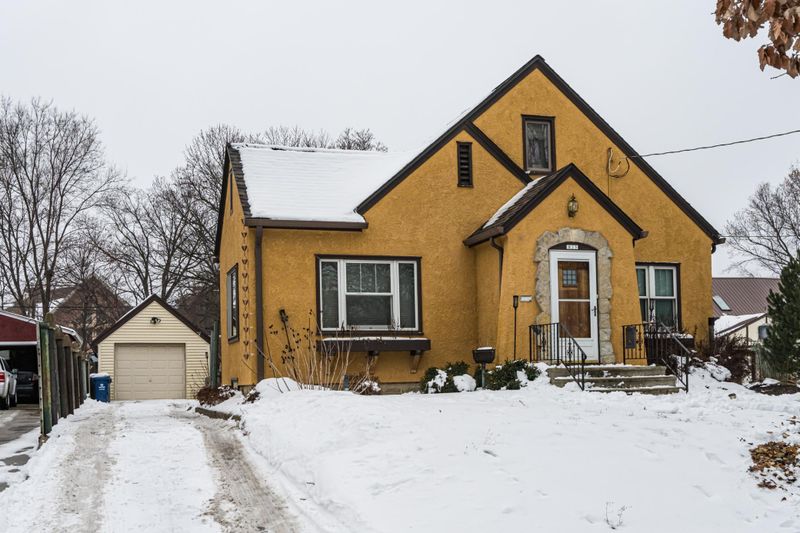 823 5th Ave SE, Rochester, MN 55904